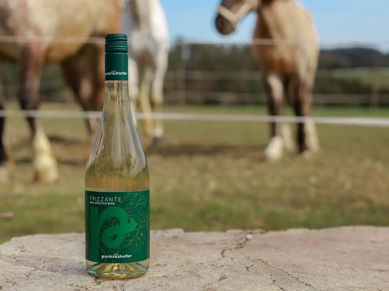 Bio Speckbirnen Frizzante vom Pankrazhofer Tragwein Pferde